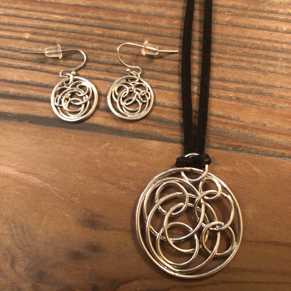 Round Silver Pendant & Earring Set